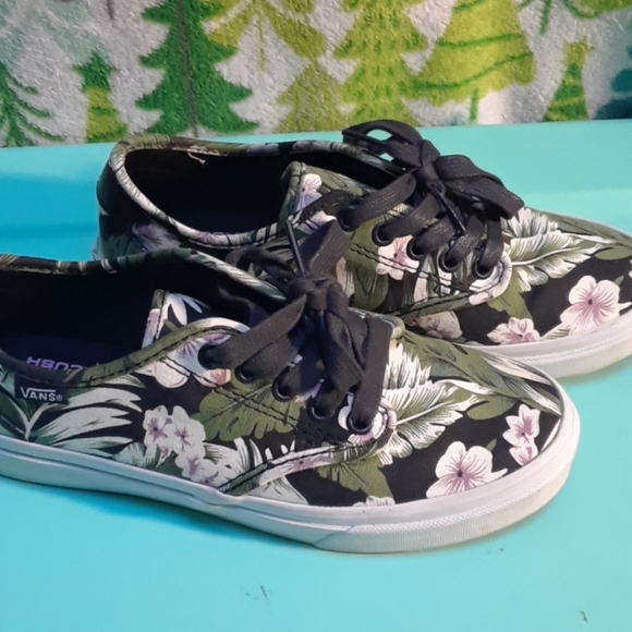 Leaf/ Floral Vans - Picture 3 of 8